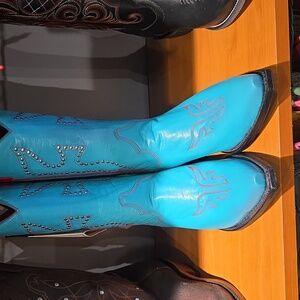 Frye western boots Daisy Dukes